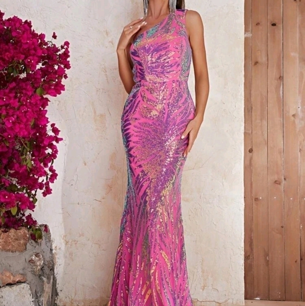 Lux Hot Pink one shoulder,  Contrast Sequined,  Sleeveless,  Mermaid, go…